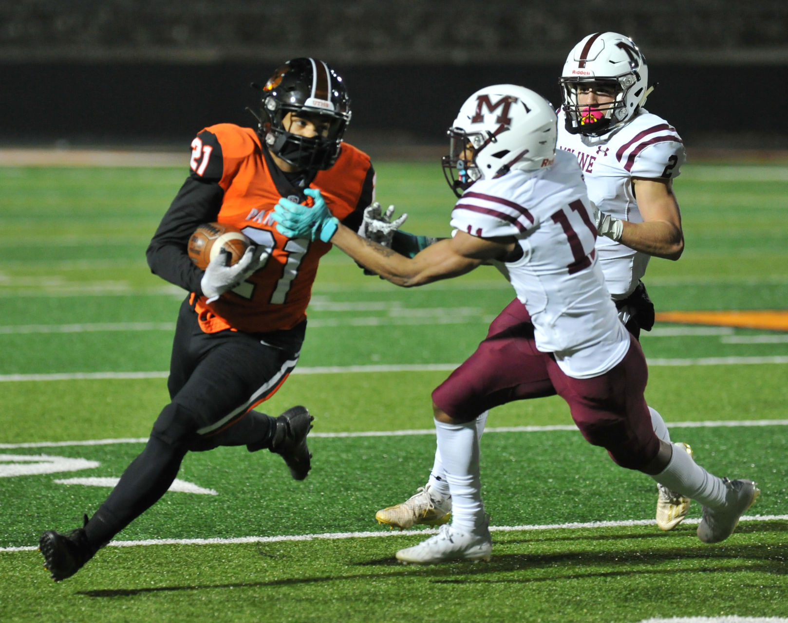 040221-qc-spt-moline-ut fball-120